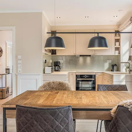 Doppelhaushaelfte Hygge Holiday home