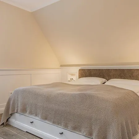 Doppelhaushaelfte Hygge Nyaraló *