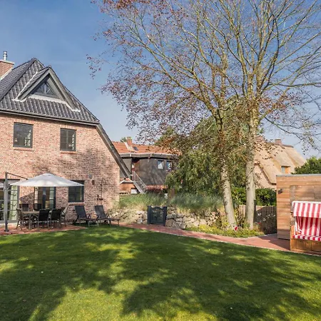 Doppelhaushaelfte Hygge Holiday home
